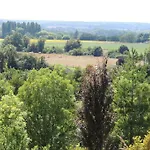 6 Personnes Dans Un Ecrin De Verdure Avec Vue