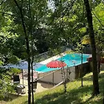 6 Personnes Dans Un Ecrin De Verdure Avec Vue Semesterbostad Agnac