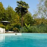 6 Personnes Dans Un Ecrin De Verdure Avec Vue Semesterbostad *