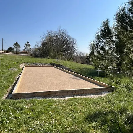 6 Personnes Dans Un Ecrin De Verdure Avec Vue * Agnac